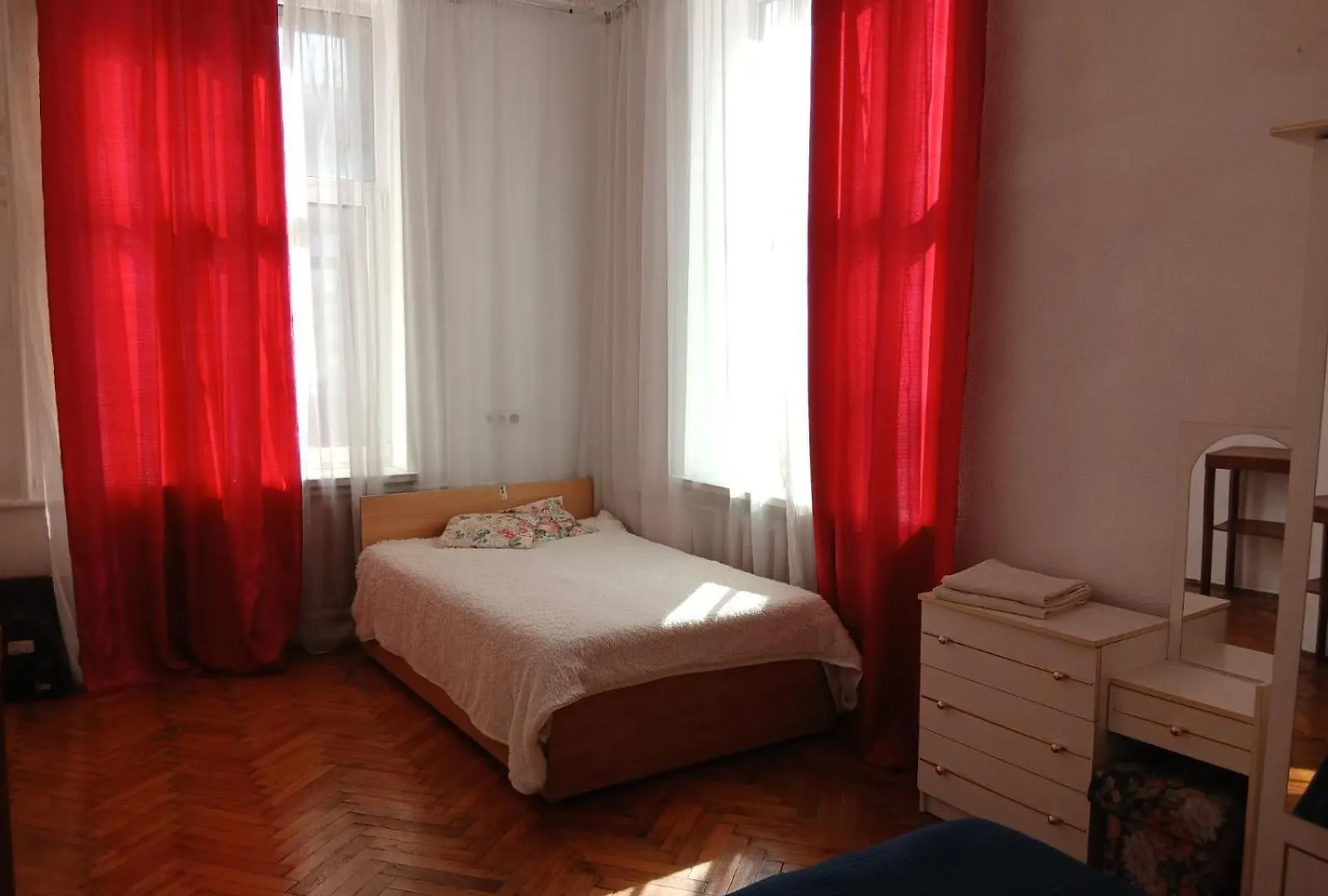 Kvartira Na B Khmelnytskoho Lviv Apartment